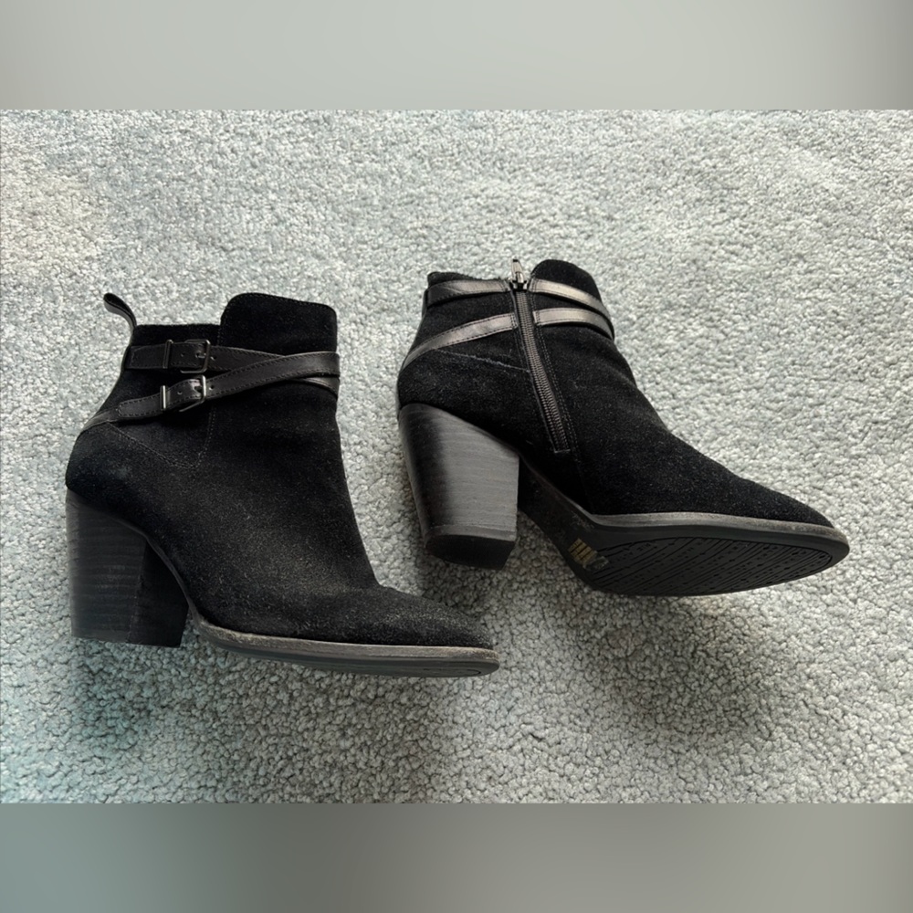 Alex Marie Suede & Leather Booties Ankle Boots 2 1/2” Heel Black Zipper Size 7